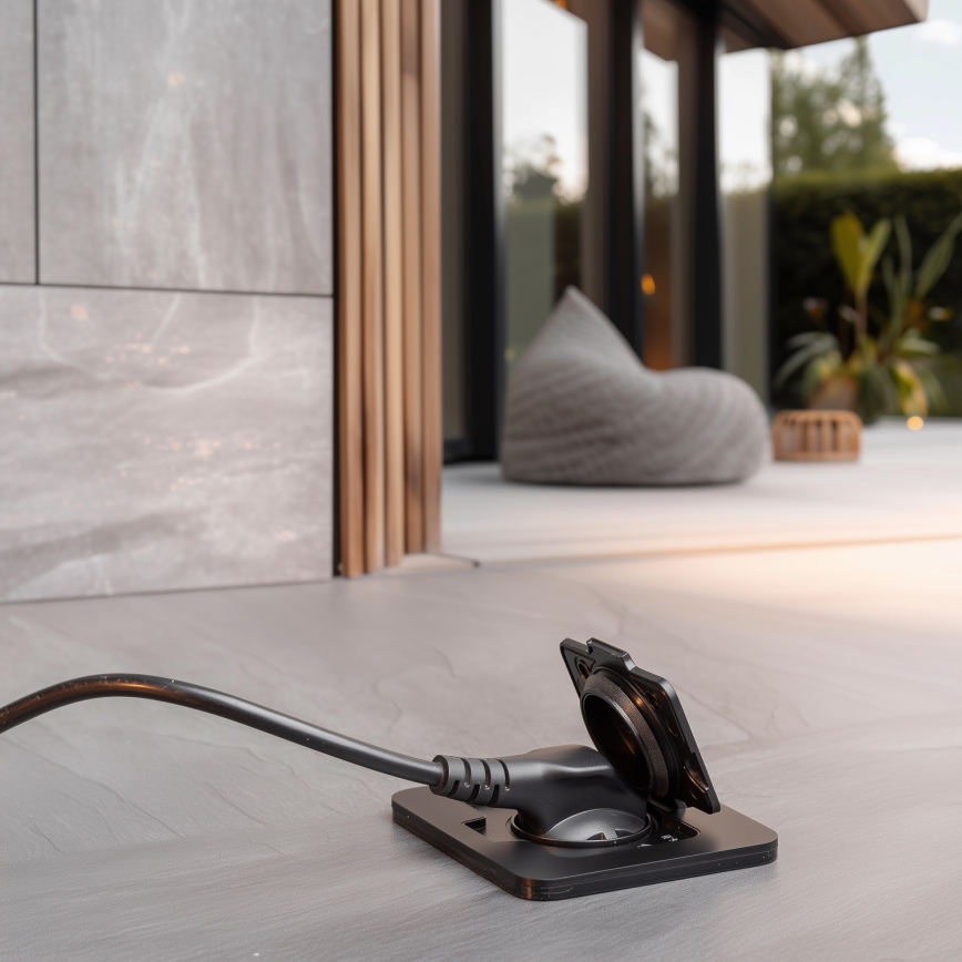 Enchufe de suelo empotrable de exterior IP55 rectangular negro