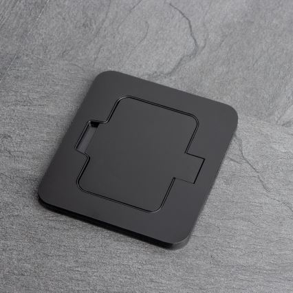 Enchufe de suelo empotrable de exterior IP55 rectangular negro