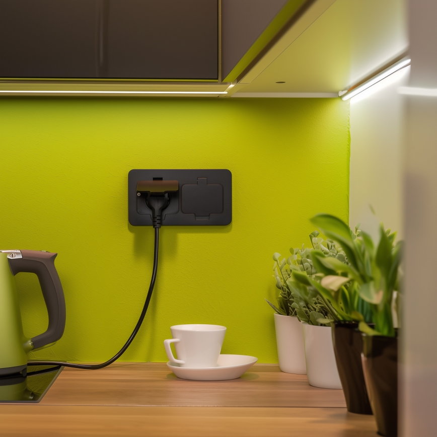 Enchufe doble de suelo empotrado para exterior IP55 rectangular negro