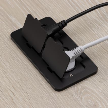 Enchufe doble de suelo empotrado para exterior IP55 rectangular negro