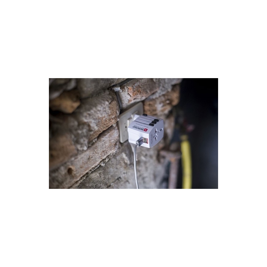 Adaptador de viaje internacional 230V + 2x puerto USB