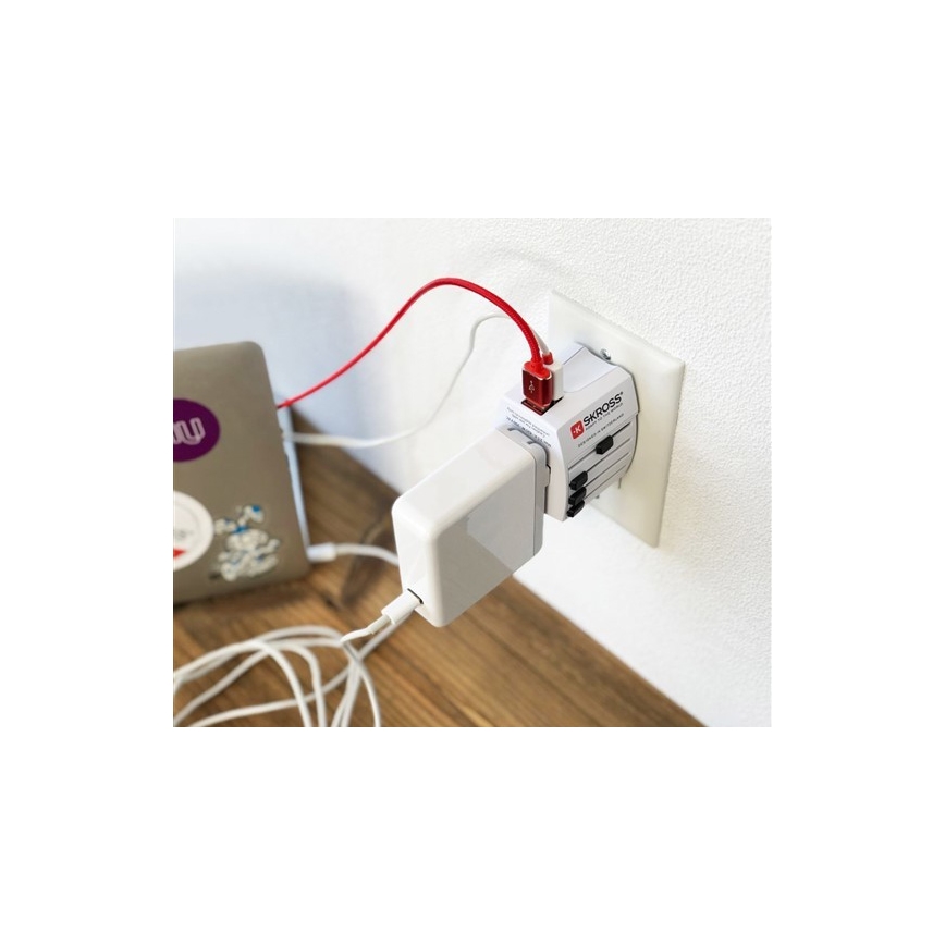 Adaptador de viaje internacional 230V + 2x puerto USB