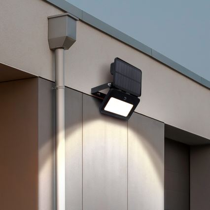 Proyector solar LED regulable con sensor de movimiento y crepúsculo LED/6W/2200 mAh 3000/4000/6500K IP65