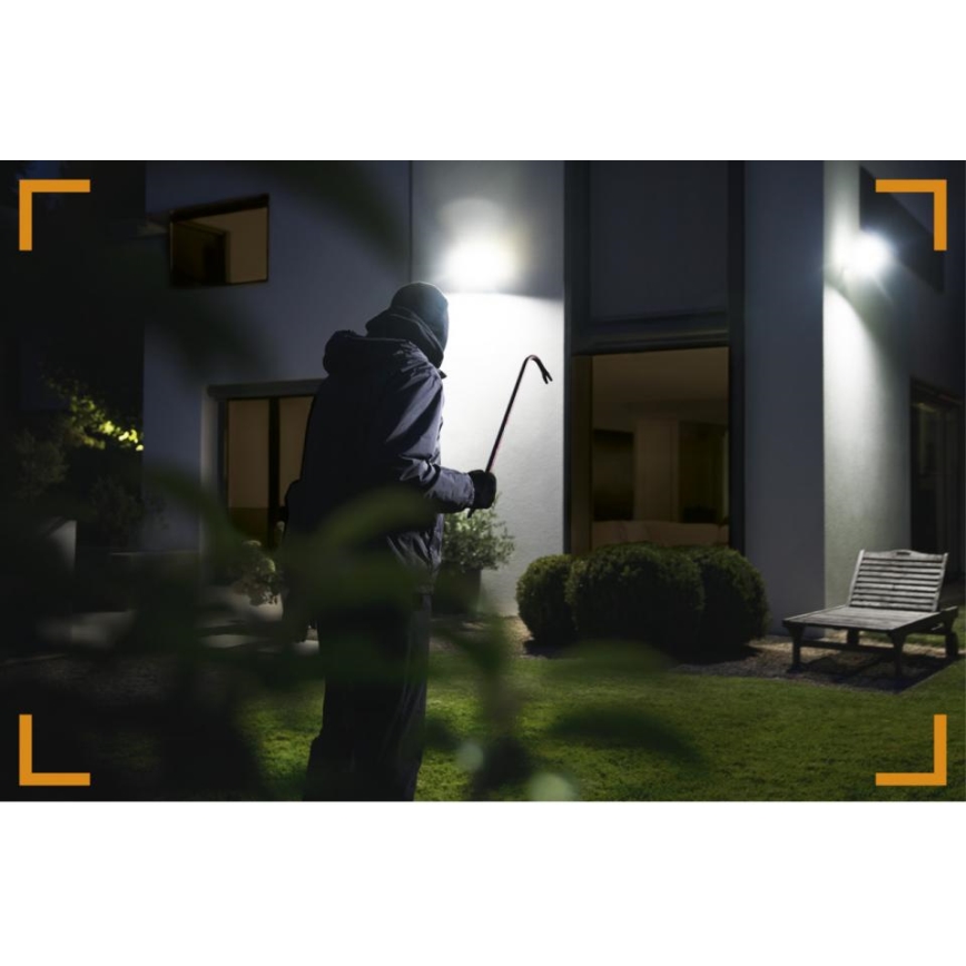 Steinel 065294 - Proyector LED con sensor y cámara LED/21W/230V IP44