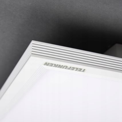 Telefunken 301506TF - LED RGBW Panel regulable LED/18W/230V 4000K + control remoto