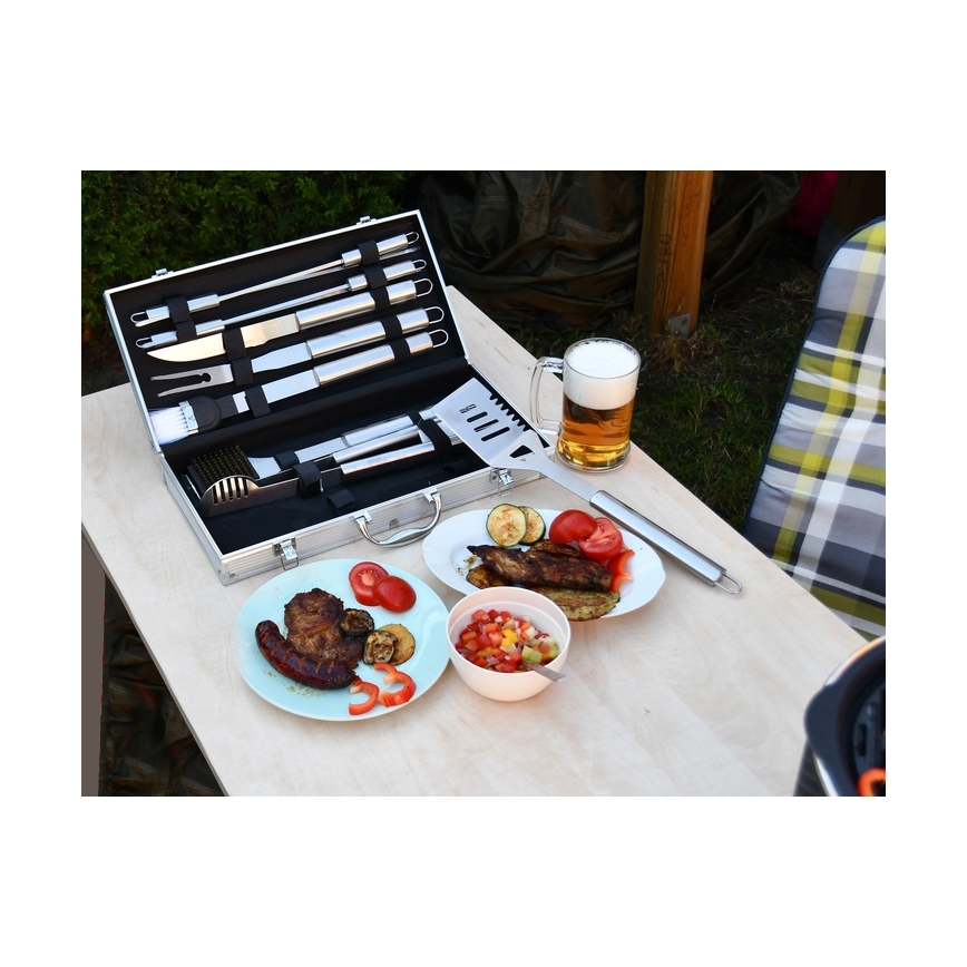Utensilios de parrilla de acero inoxidable con estuche 18 uds.