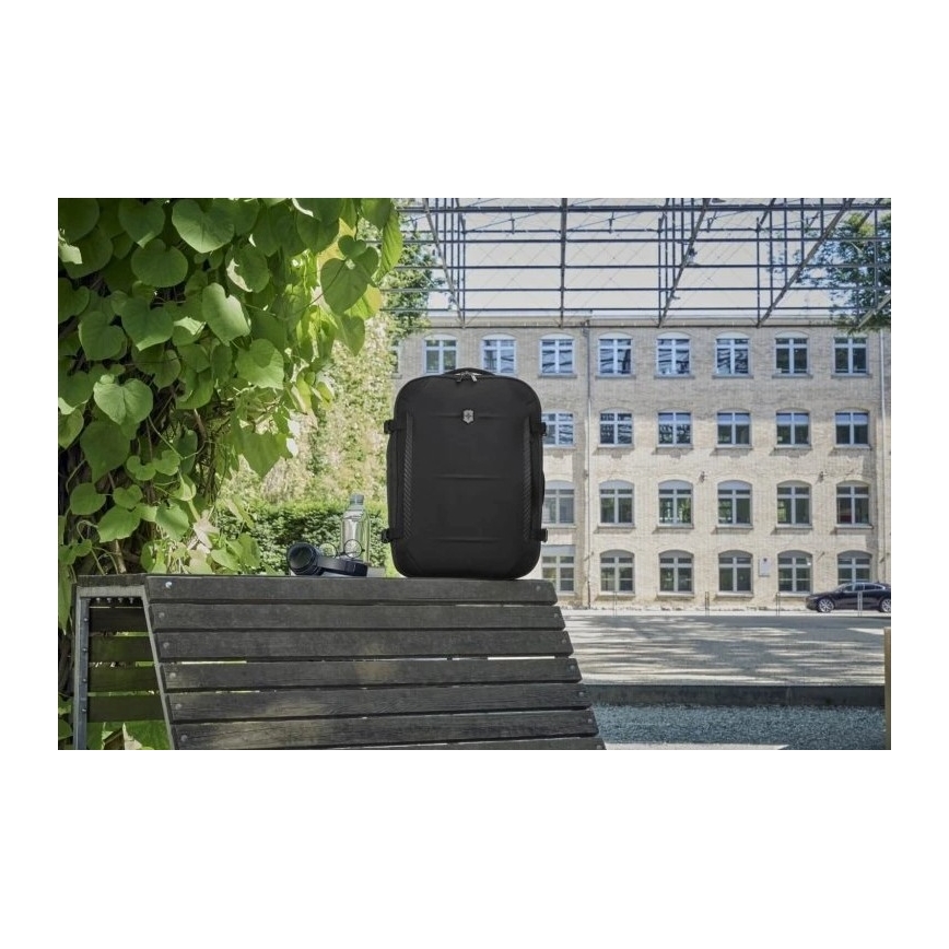 Victorinox - Mochila extensible Crosslight Boarding 37 l negro
